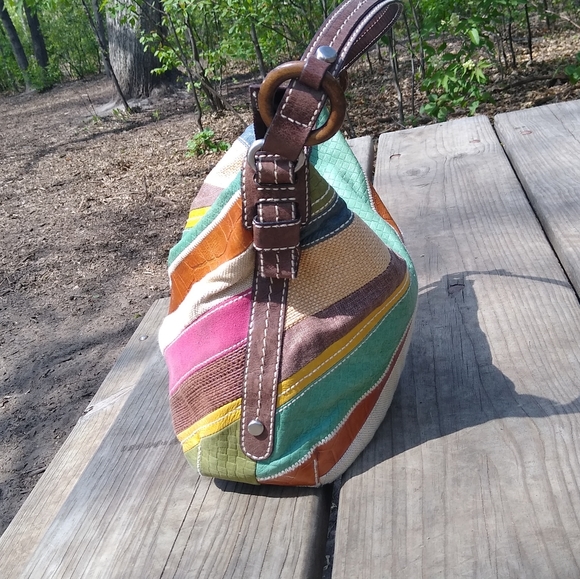 Vintage Fossil patchwork hobo with wooden key, EUC - Picture 4 of 8